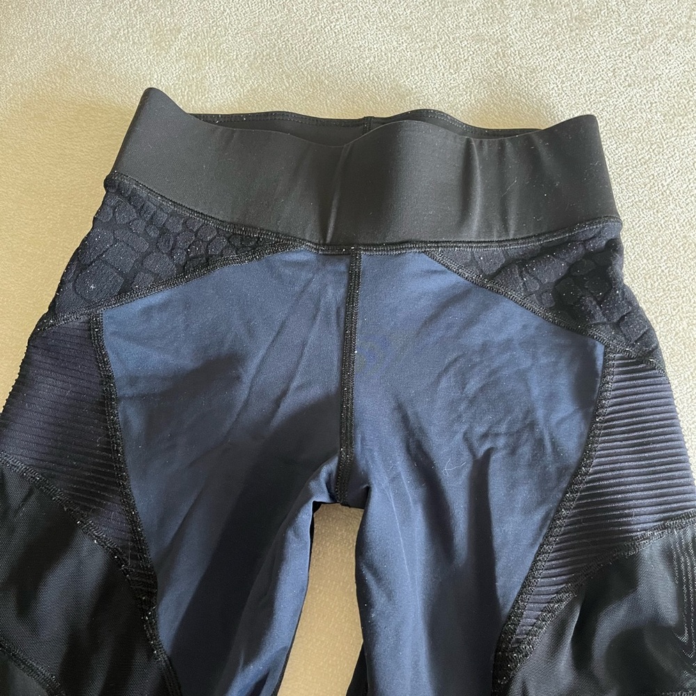 Michi Black & Navy leggings